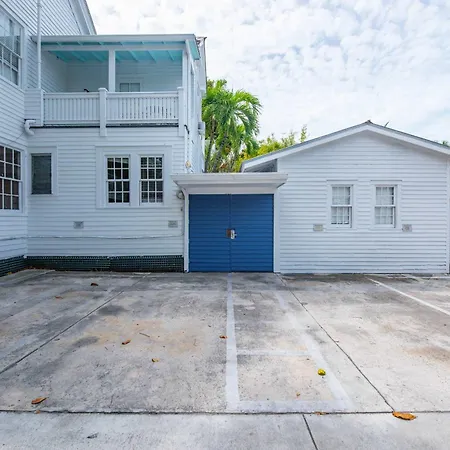 Sweet Caroline Villa
